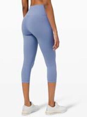 Lululemon Wunder Train High-Rise Crop 21" in Water Drop Leggings, Size 8